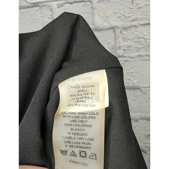 NWT Vince Camuto Womens Black Striped Square Neck Tank Top M. - Picture 6 of 6